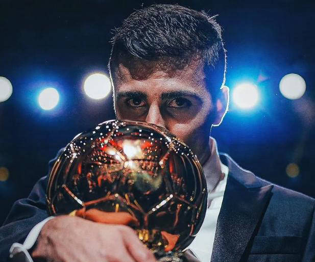 强挖金球巨星!皇马夏季转会窗口目标揭秘,权威记者爆料曼城难留罗德里