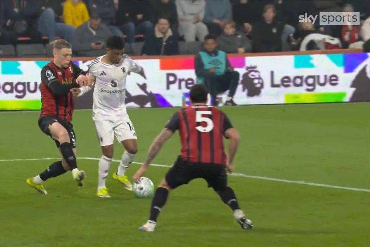 英超官方解释阿马德未获点球原因！曼联不服，卡里克怒斥必有误判